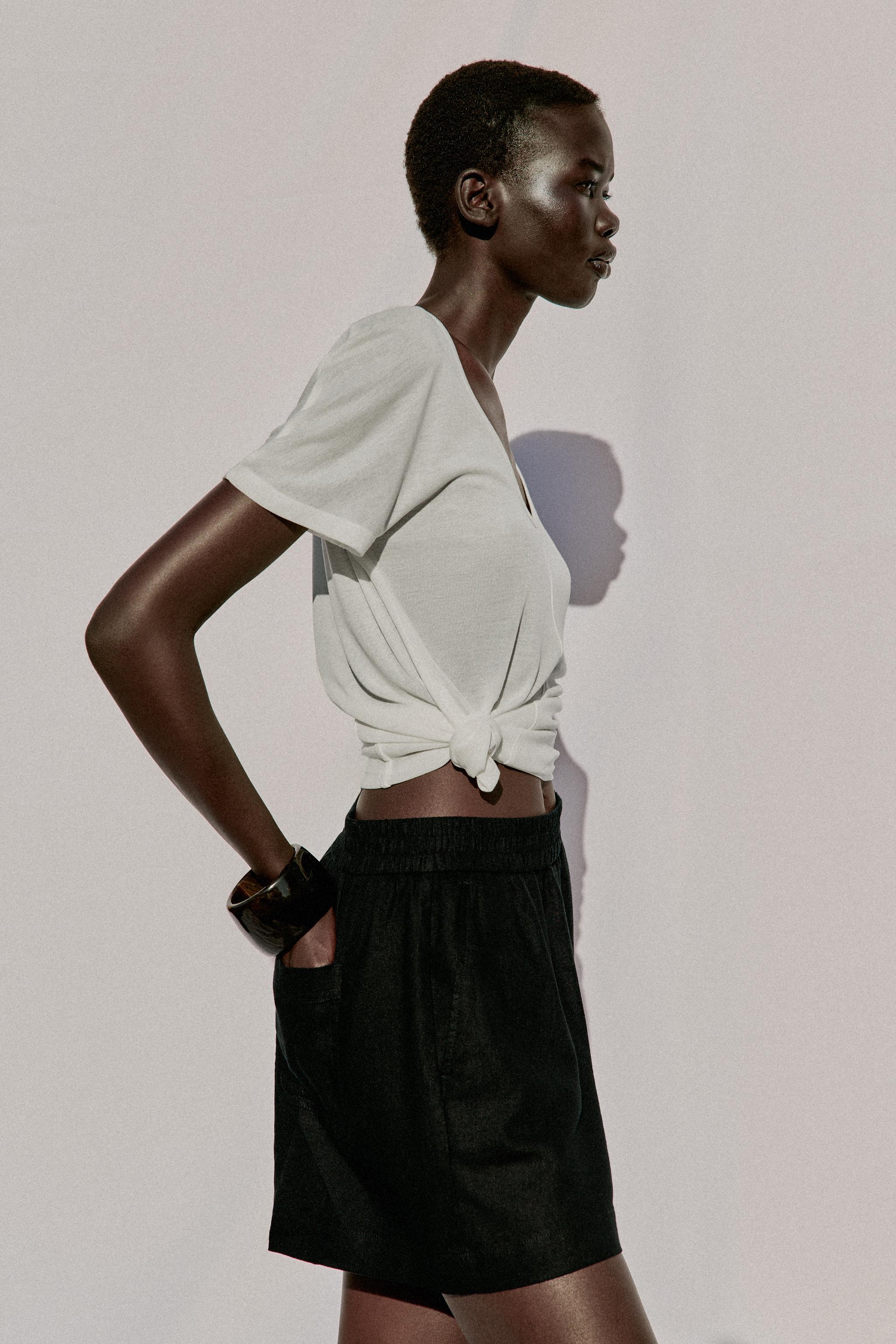 LINEN SHORTS WITH ELASTIC WAIST